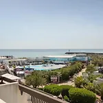 Happy Coral Port Nature Agde