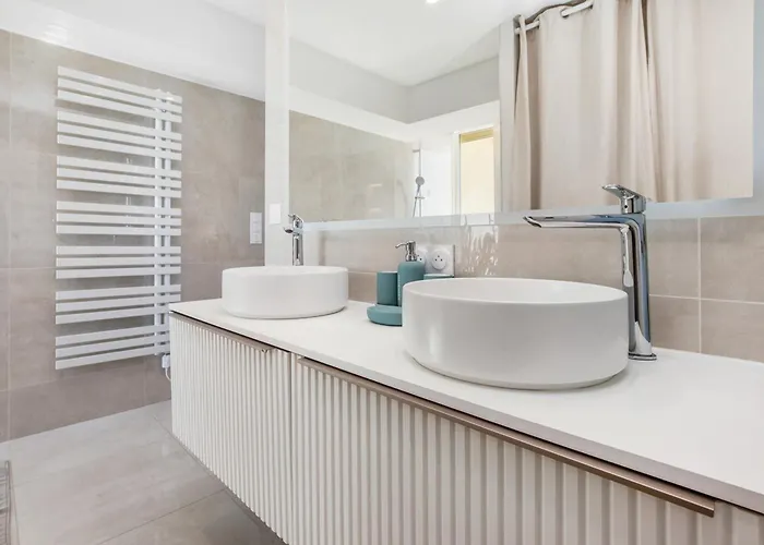 Happy Coral Port Nature *